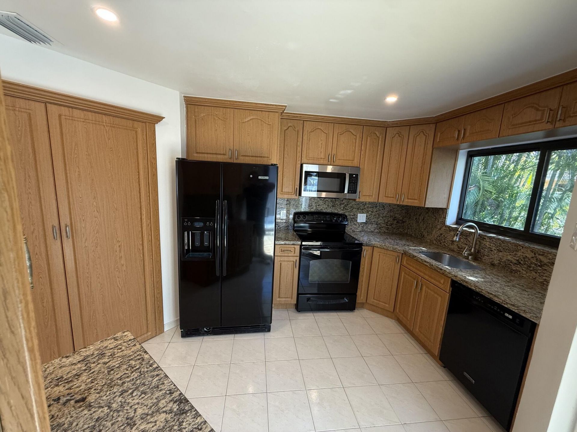 1160 SW 111th Avenue, Pembroke Pines, FL 33025 Photo