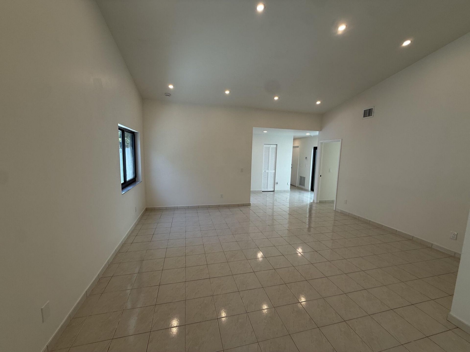1160 SW 111th Avenue, Pembroke Pines, FL 33025 Photo