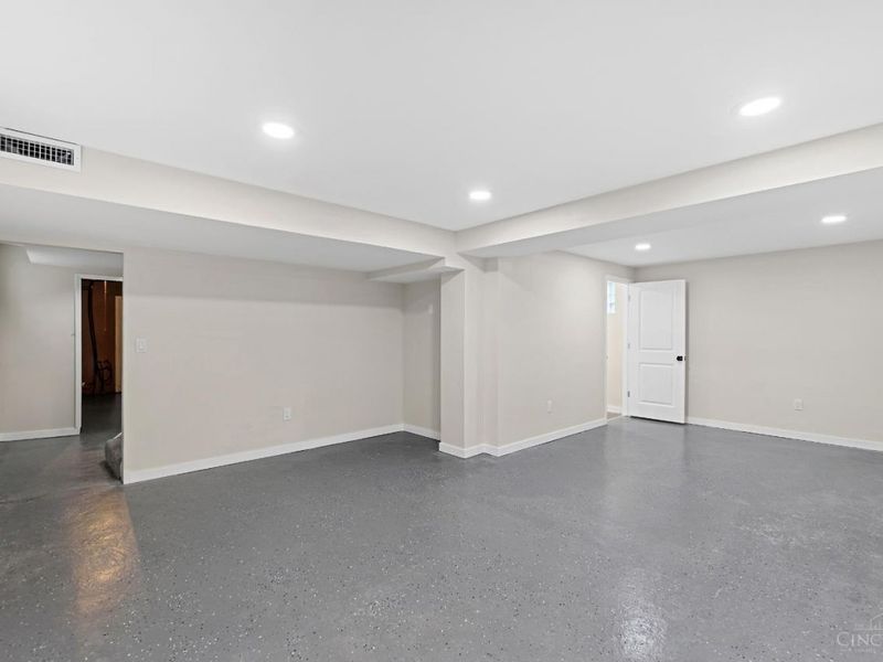 6025 Connecticut Court, Cincinnati, OH 45224 Photo 27
