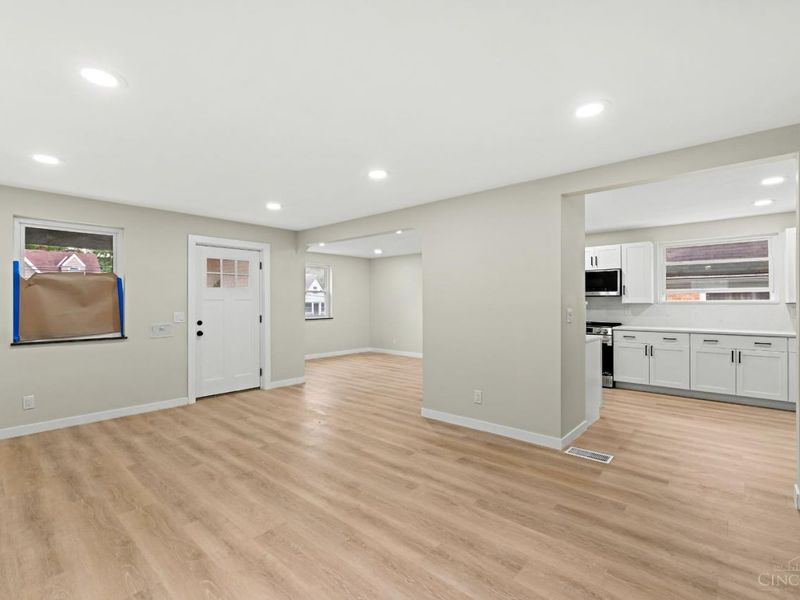 6025 Connecticut Court, Cincinnati, OH 45224 Photo 5