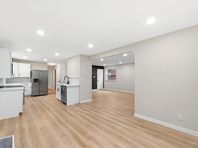 6025 Connecticut Court, Cincinnati, OH 45224 Photo 8