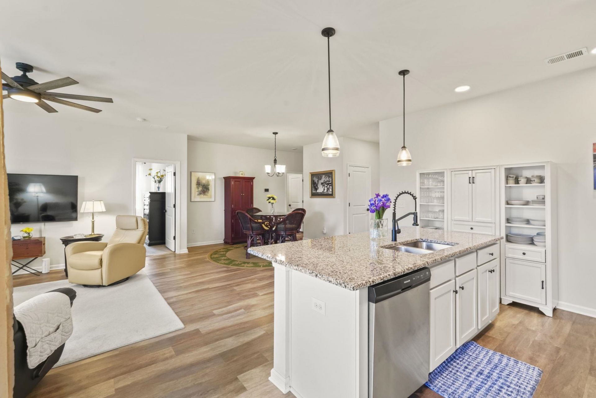 2910 Lunar Ct. Photo 11