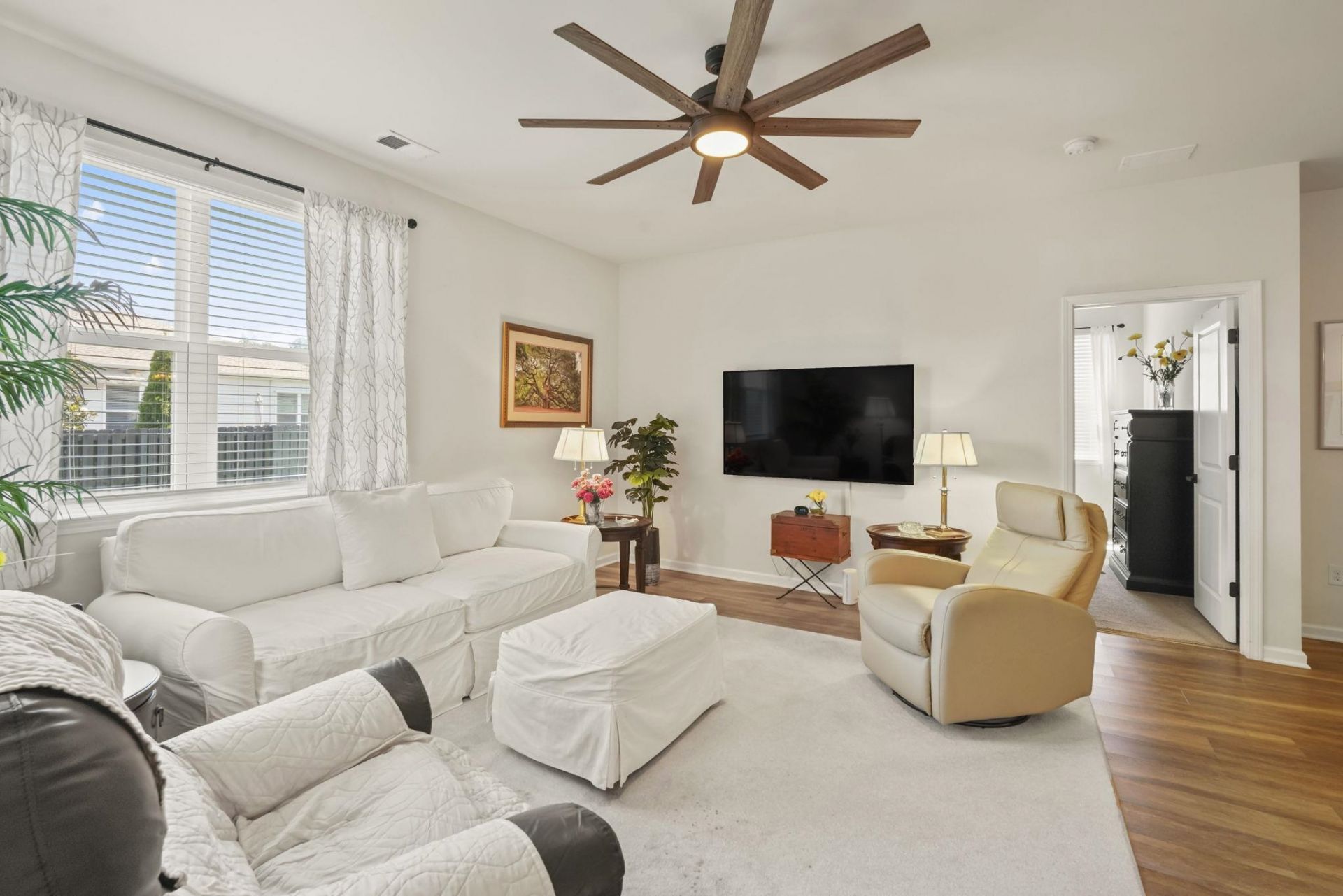 2910 Lunar Ct. Photo 7