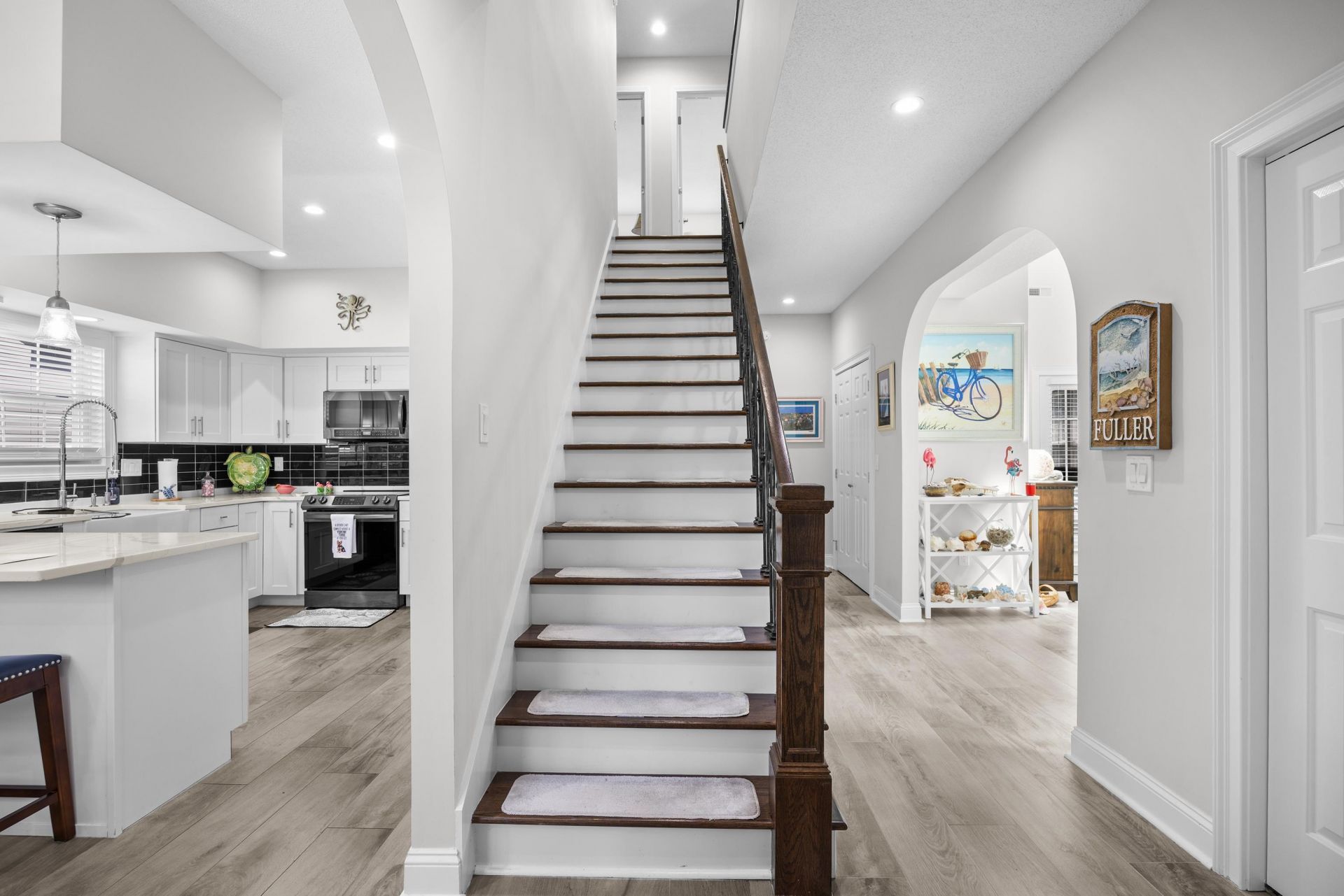867 Cardinal Pl. Photo 19