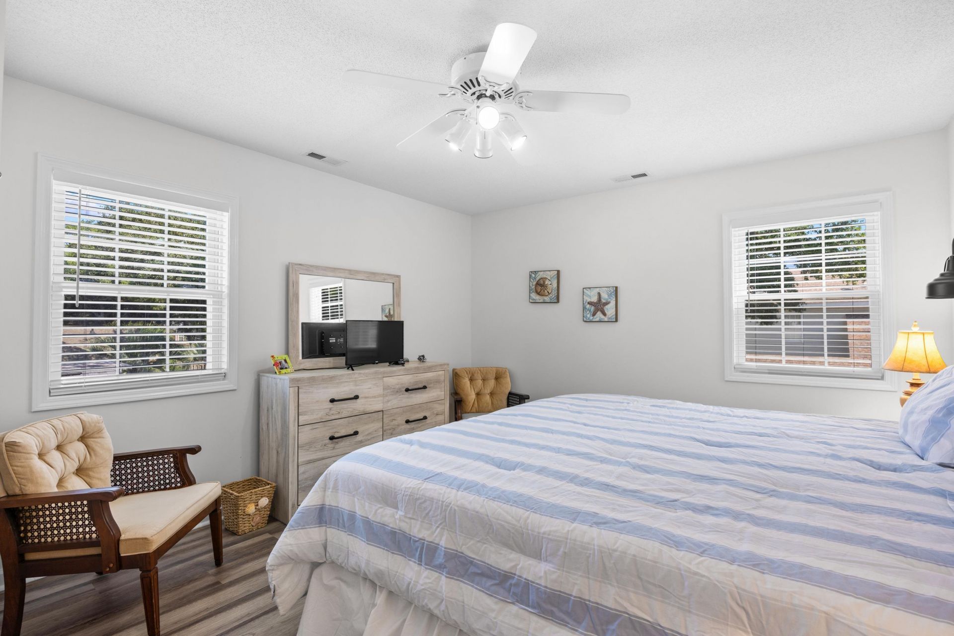 867 Cardinal Pl. Photo 24