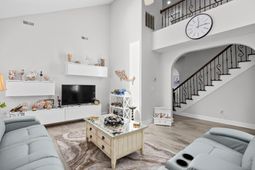 867 Cardinal Pl. photo 4