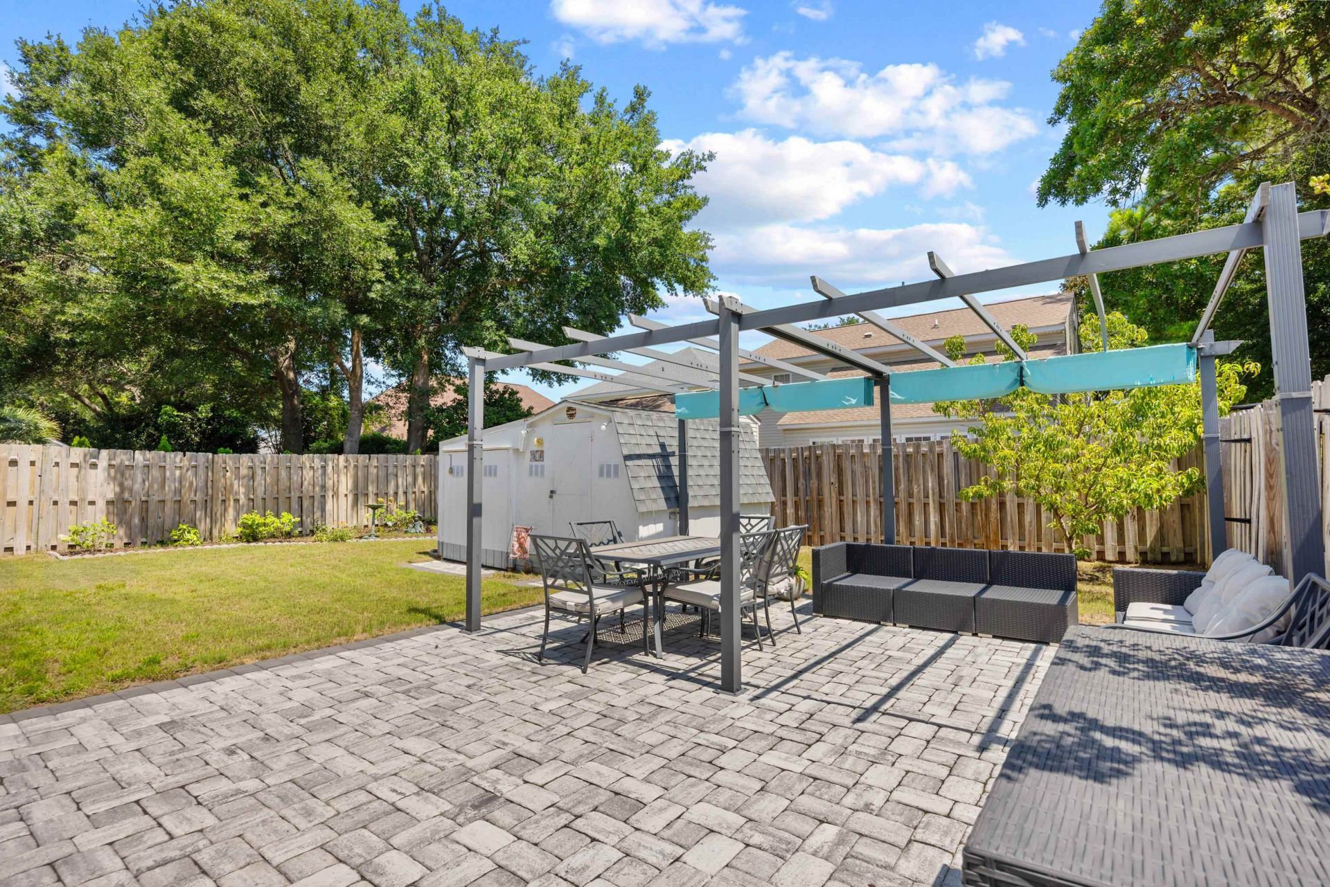 867 Cardinal Pl. Photo 33