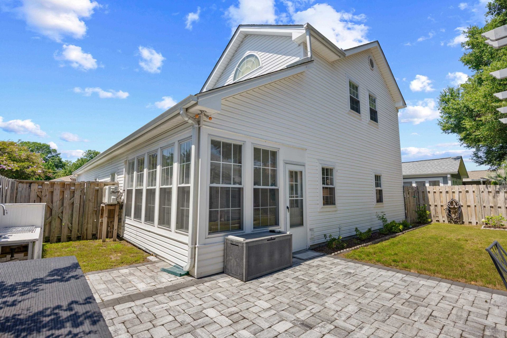 867 Cardinal Pl. Photo 37