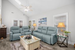 867 Cardinal Pl. photo 4