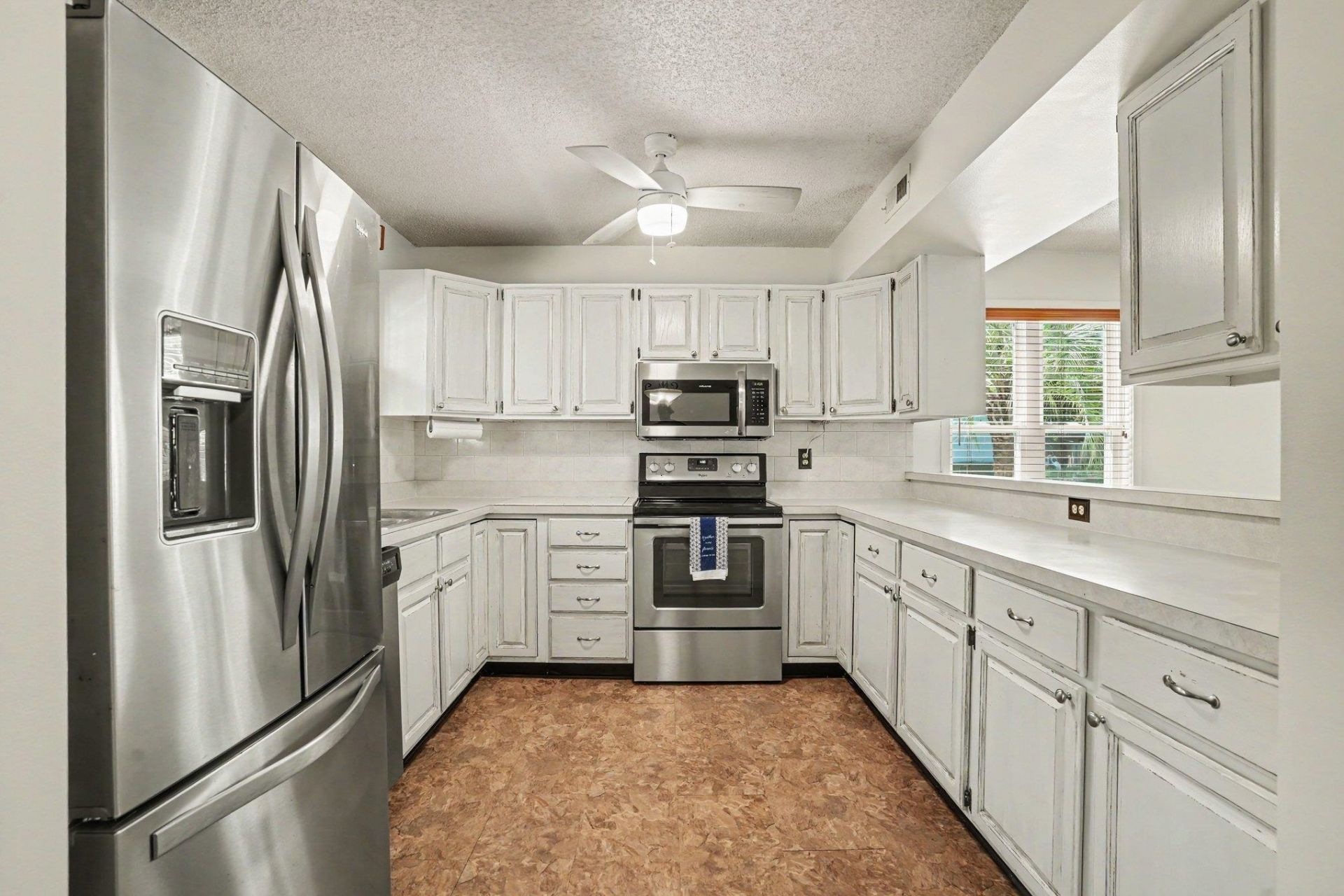 2270 Vereen Circle Photo 6