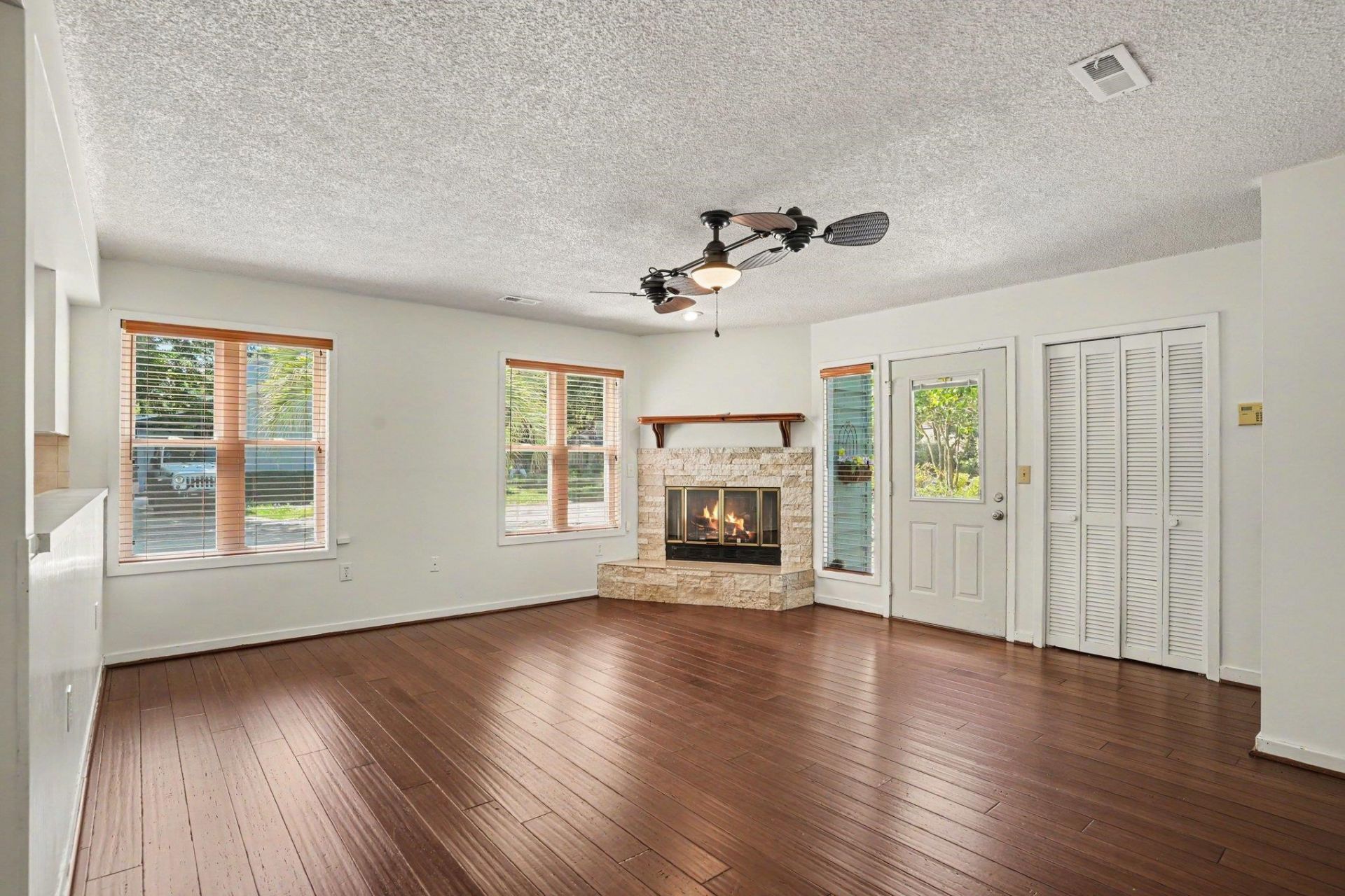 2270 Vereen Circle Photo 7