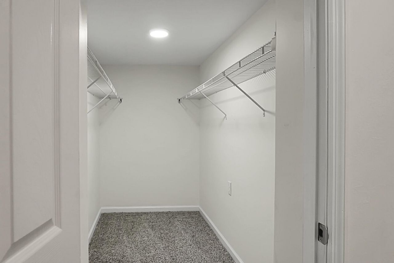 117 Newington Road Photo 20