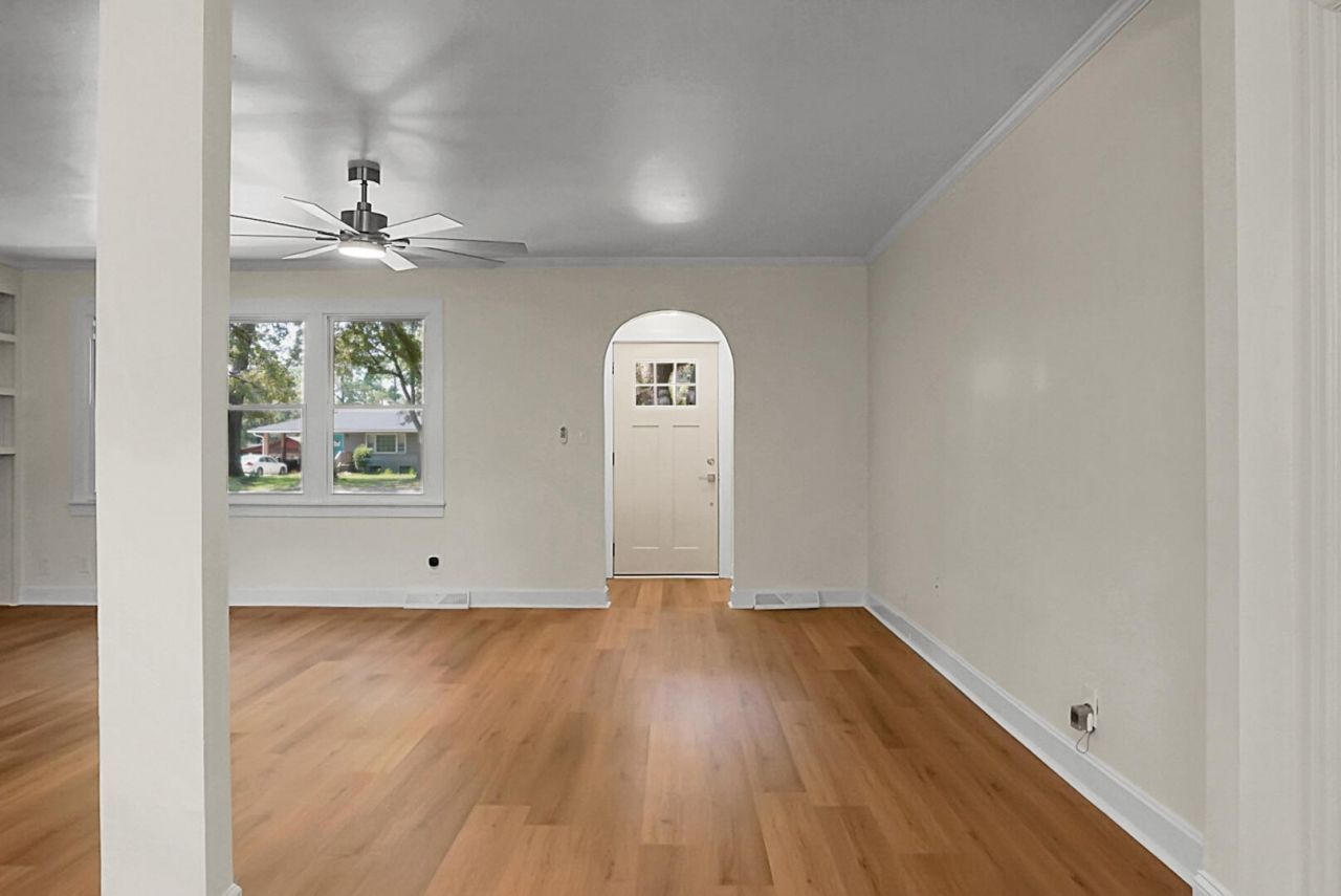 117 Newington Road Photo 8