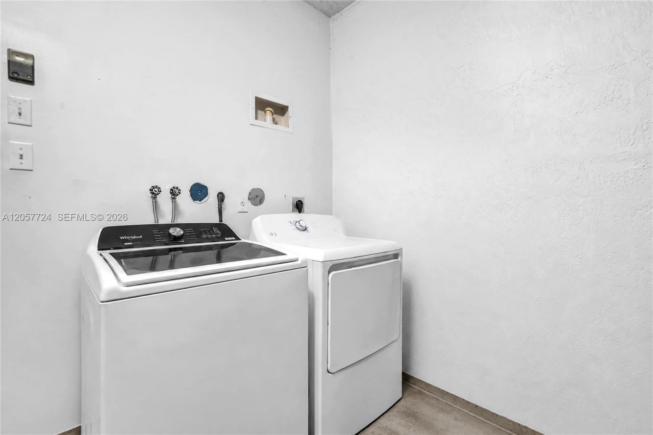 3692 San Simeon Cir , Weston, FL 33331 Photo