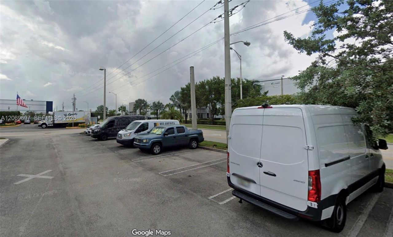 11383 NW 122nd St , Unit 9, Medley, FL 33178 Photo