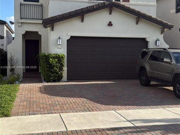 3564 W 97th St , Hialeah, FL 33018