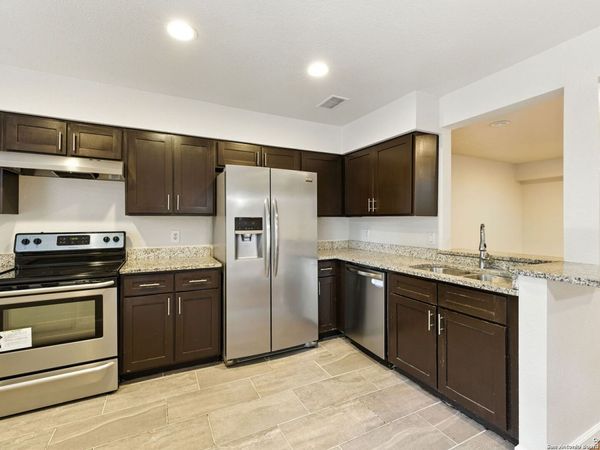 100 Lorenz Rd, Unit 1502, San Antonio, TX 78209