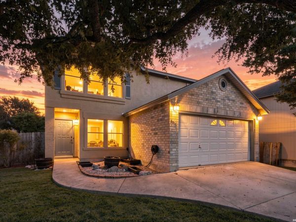 8018 CHESTNUT BLUFF DR, Converse, TX 78109