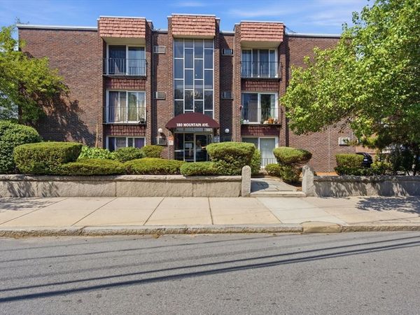 180 Mountain Ave, Unit 12, Malden, MA 02148