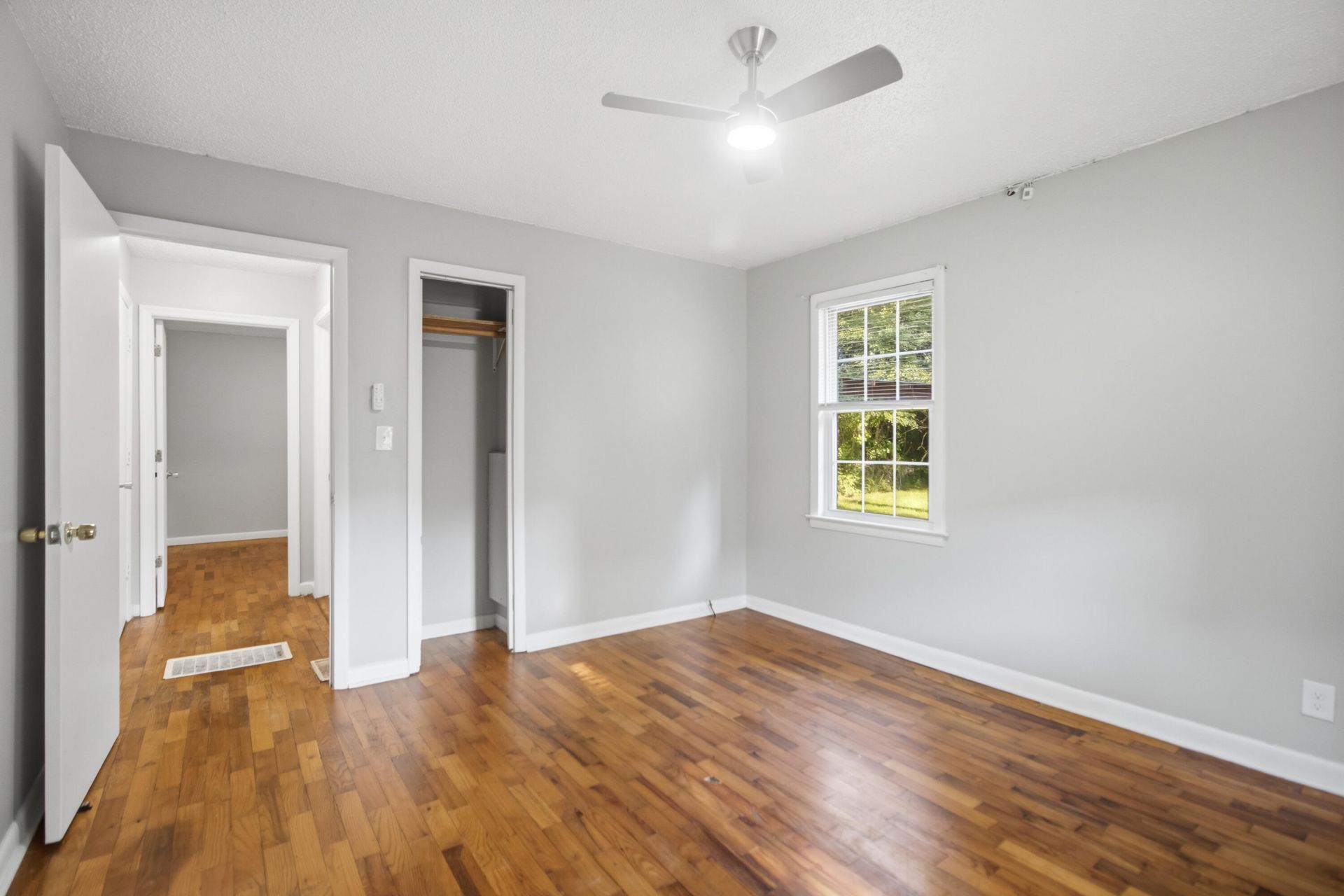 2604 N Oakridge Circle Photo 19