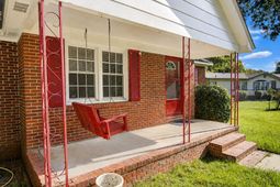 2604 N Oakridge Circle photo 4