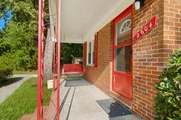 2604 N Oakridge Circle photo 4