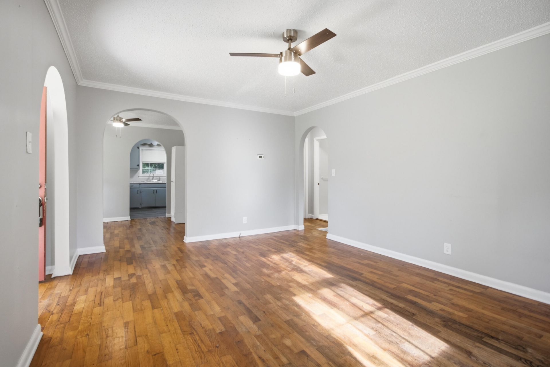 2604 N Oakridge Circle Photo 8