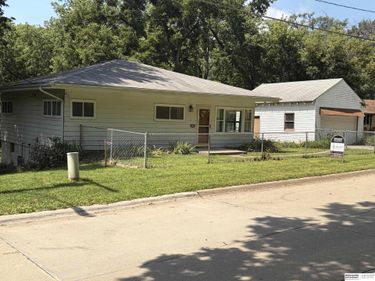 9704 N 31st Street, Omaha, NE 68112