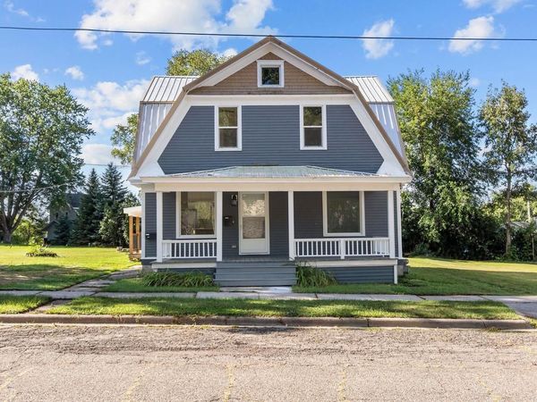222 W MOORE STREET, Berlin, WI 54923