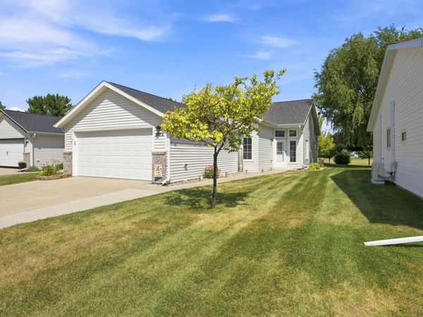 2872 35th Street S, Moorhead, MN 56560