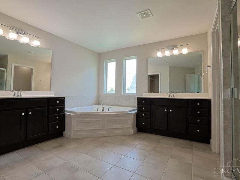 9817 Cross Meadow Drive, Deerfield Township, OH 45040 Photo 24