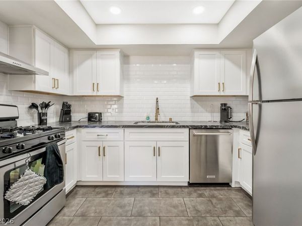 5576 W Rochelle Avenue , Unit 43C, Las Vegas, NV 89103