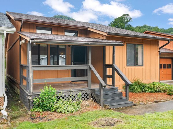 94 Market Street , Maggie Valley, NC 28751