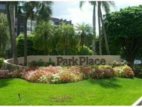 1000 St Charles Place, Unit 215, Pembroke Pines, FL 33026