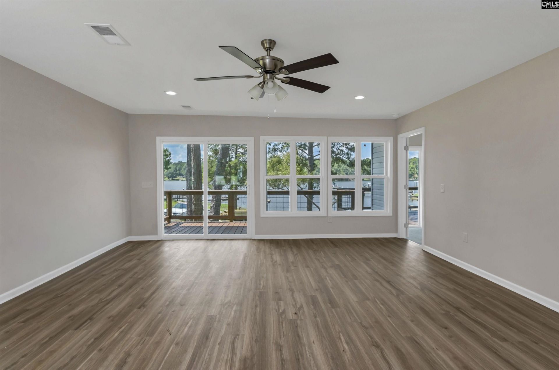 262 Breezy Bay Drive  Photo 21