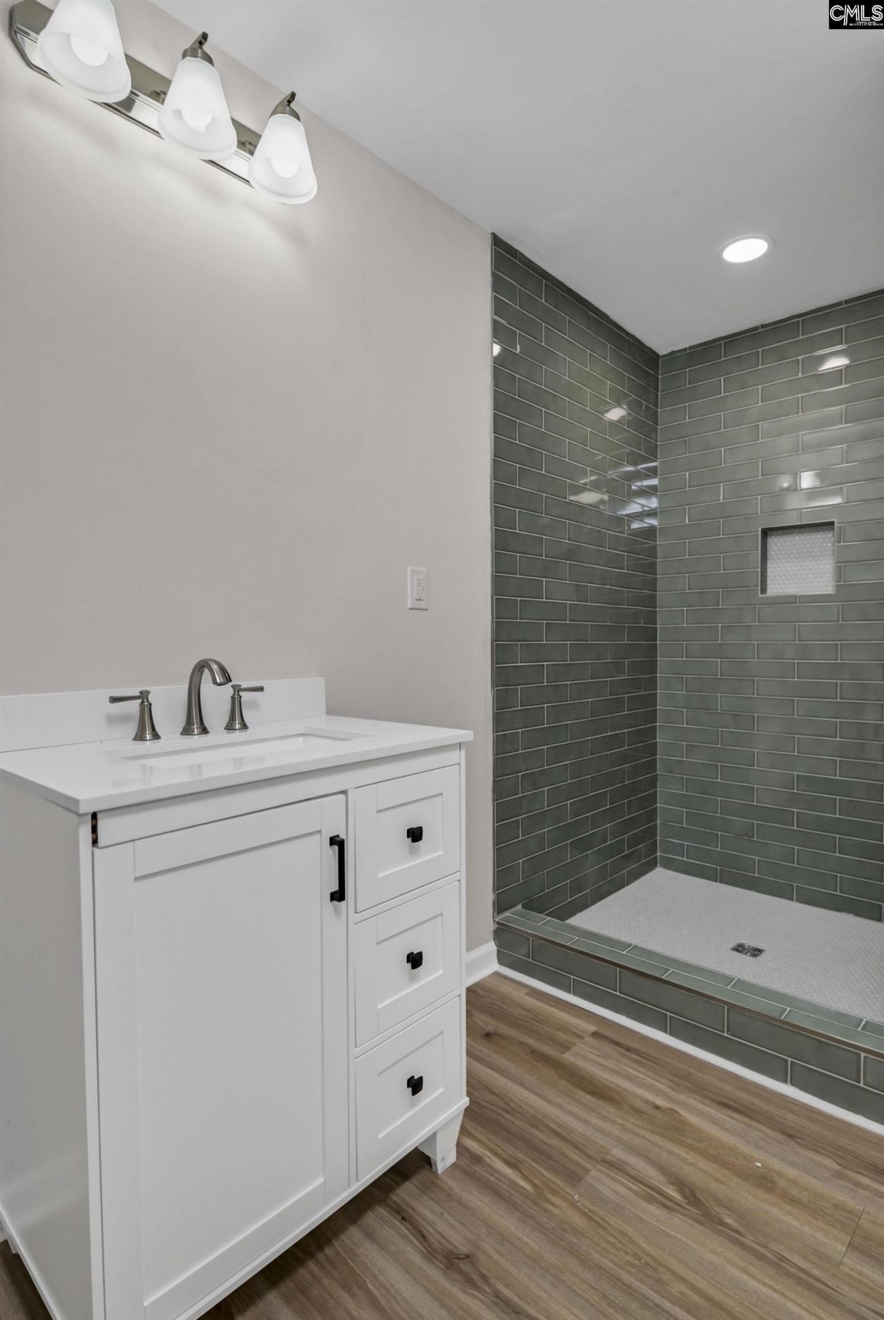 262 Breezy Bay Drive  Photo 31