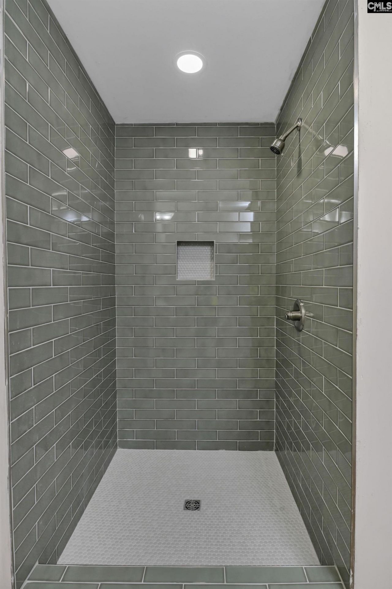 262 Breezy Bay Drive  Photo 32