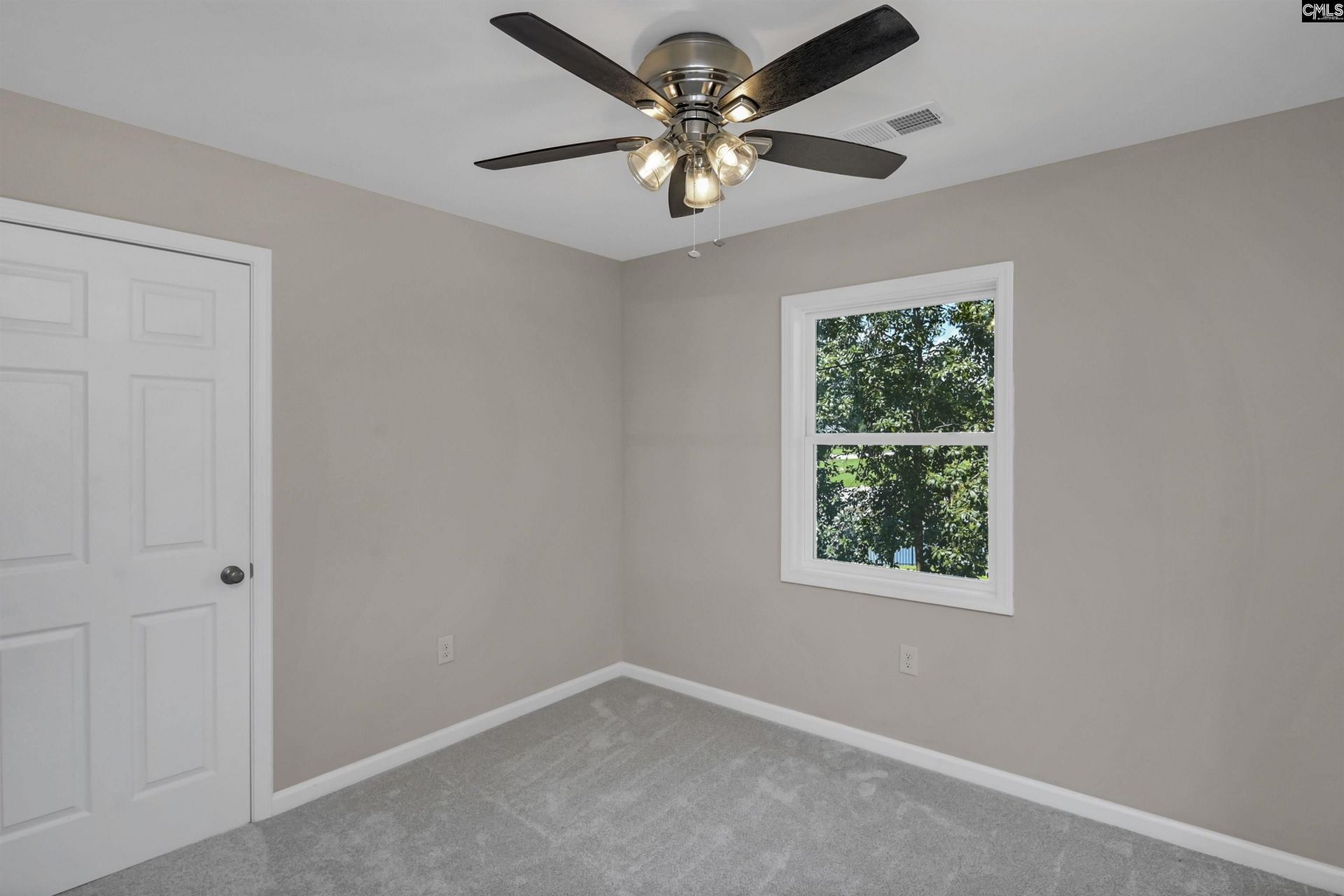 262 Breezy Bay Drive  Photo 35