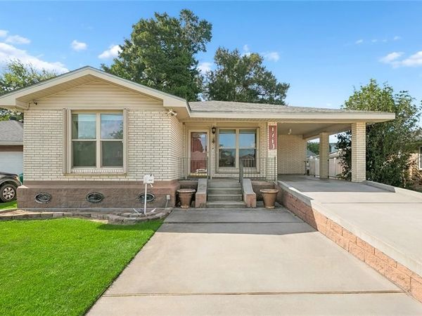 4740 NEWLANDS Street, Metairie, LA 70006
