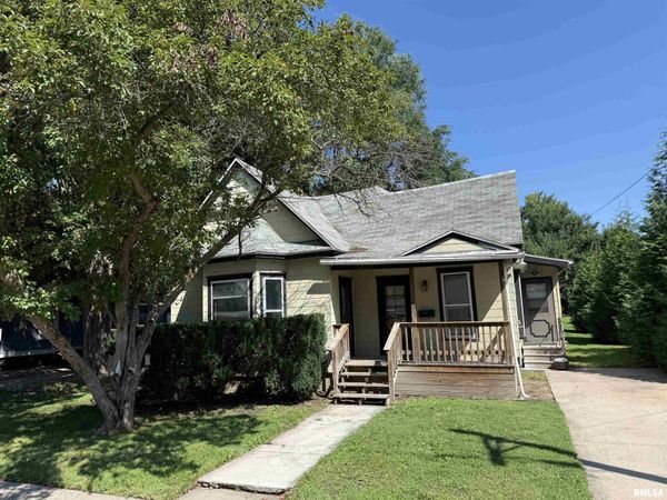 536 W McDonough Street, Macomb, IL 61455