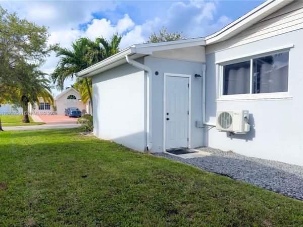 8940 SW 198th Terrace , Cutler Bay, FL 33157