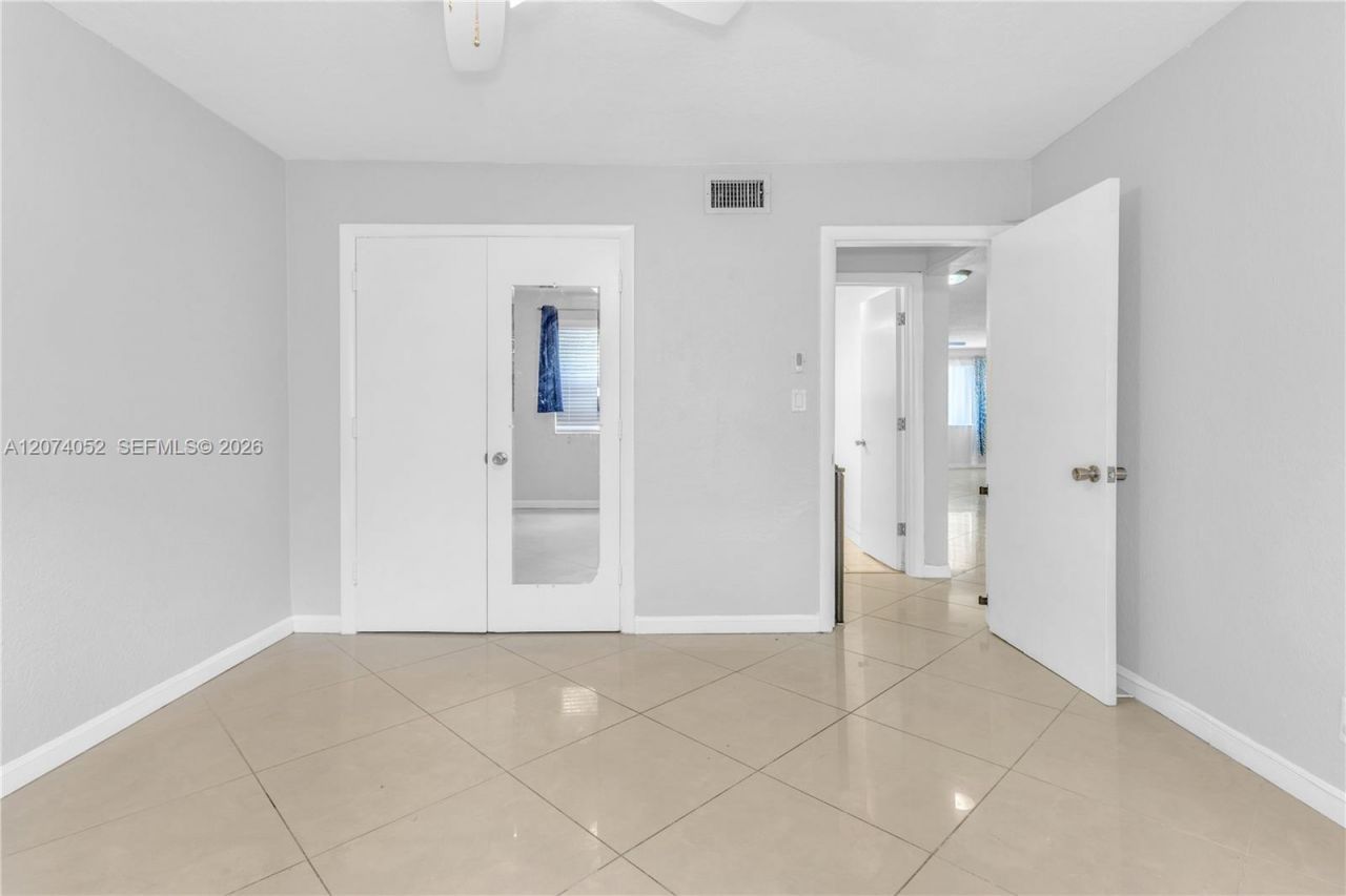 2175 NE 56th St , Unit 103, Fort Lauderdale, FL 33308 Photo