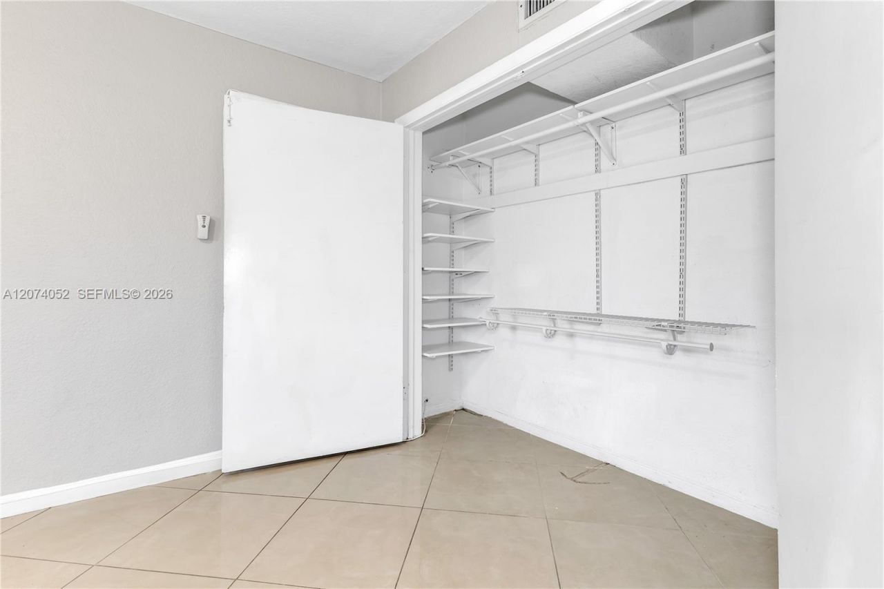 2175 NE 56th St , Unit 103, Fort Lauderdale, FL 33308 Photo