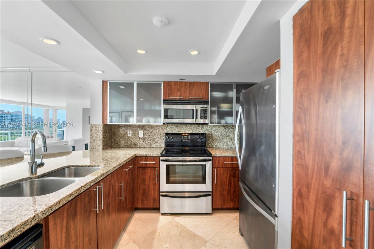 400 S Pointe Dr , Unit 505, Miami Beach, FL 33139 Photo