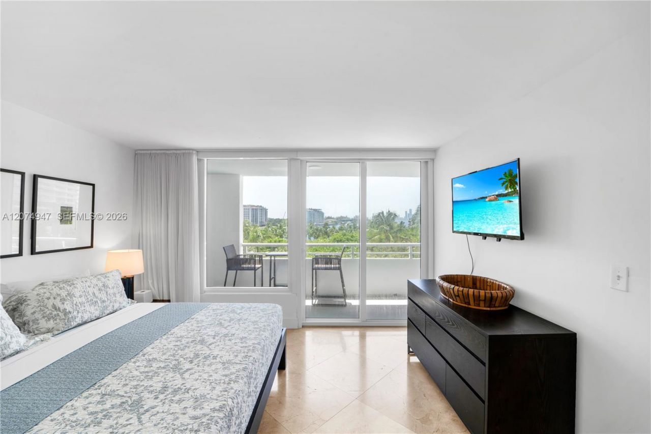 400 S Pointe Dr , Unit 505, Miami Beach, FL 33139 Photo