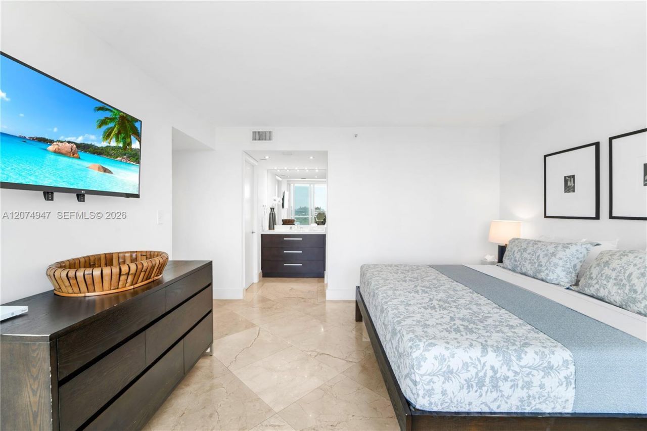 400 S Pointe Dr , Unit 505, Miami Beach, FL 33139 Photo