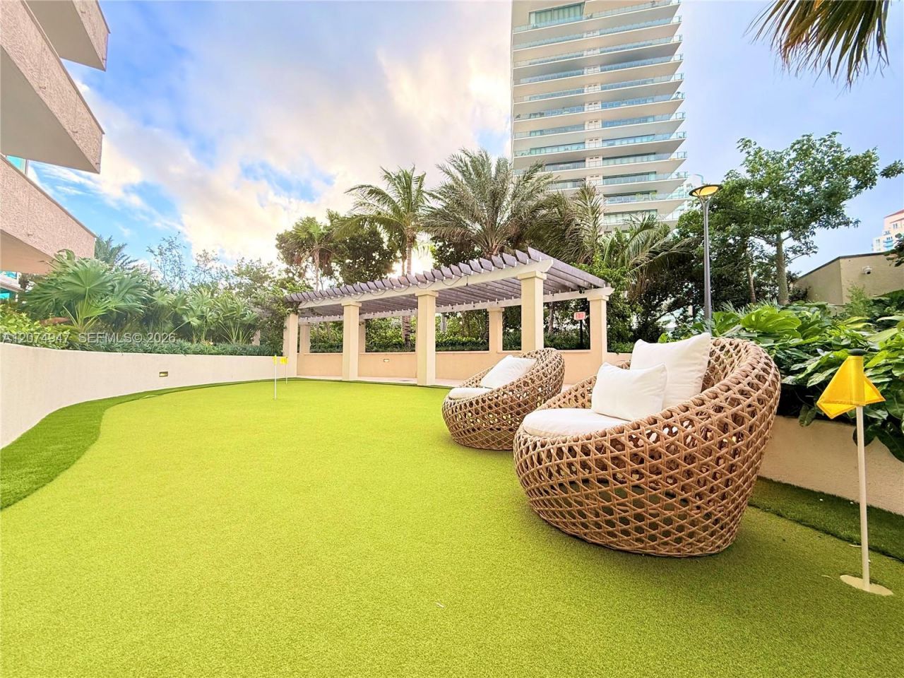400 S Pointe Dr , Unit 505, Miami Beach, FL 33139 Photo