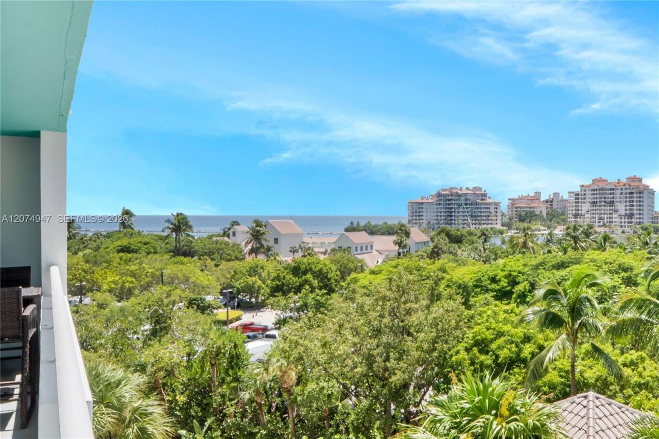 400 S Pointe Dr , Unit 505, Miami Beach, FL 33139 Photo