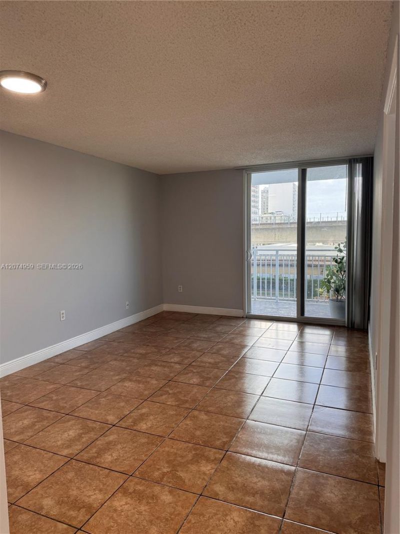 850 N Miami Ave, Unit W-506, Miami, FL 33136 Photo