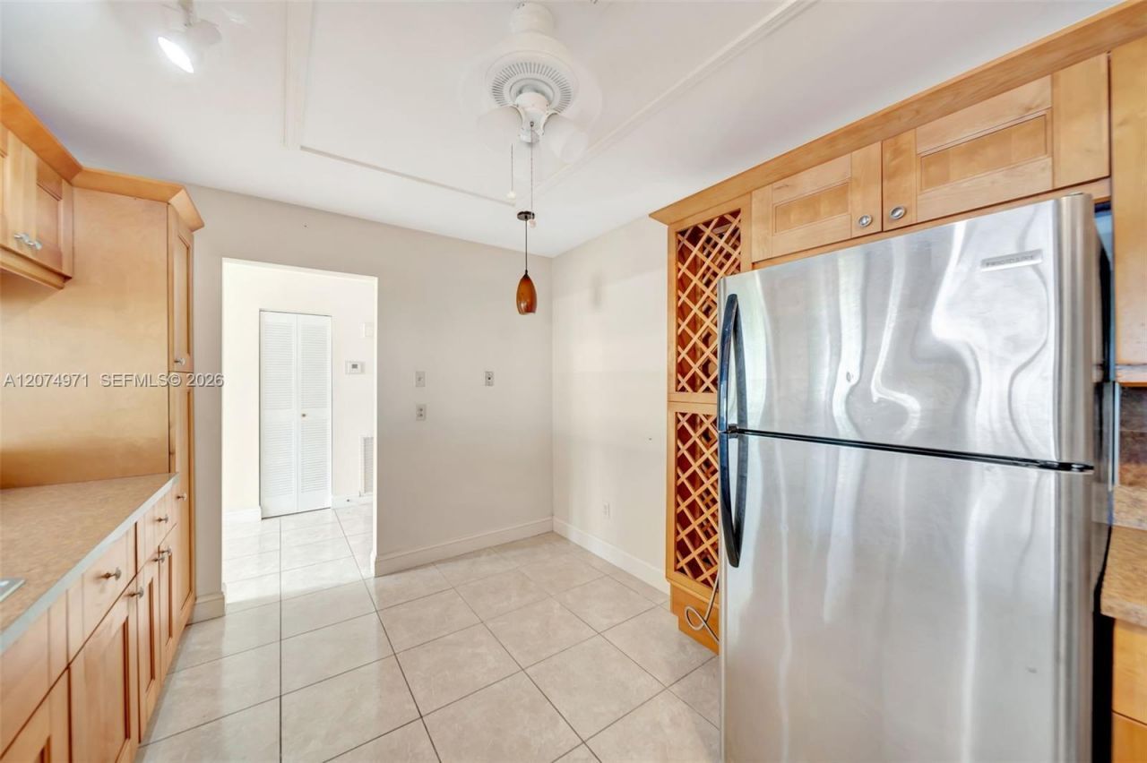 5223 E Gate Lake Rd , Unit 5223, Tamarac, FL 33319 Photo